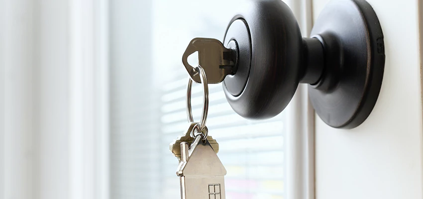 Bifold Door Knob Replacement in Rancho Palos Verdes, California